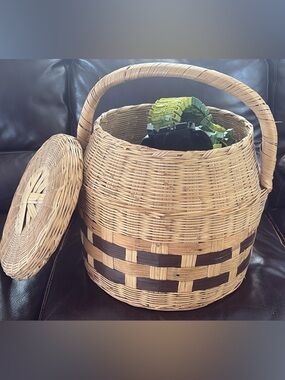 Vintage Handwoven Two-Tone Wicker Storage Basket - Natural and Dark Brown